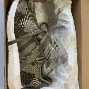 Adidas Original Boys Swift Run Sneakers